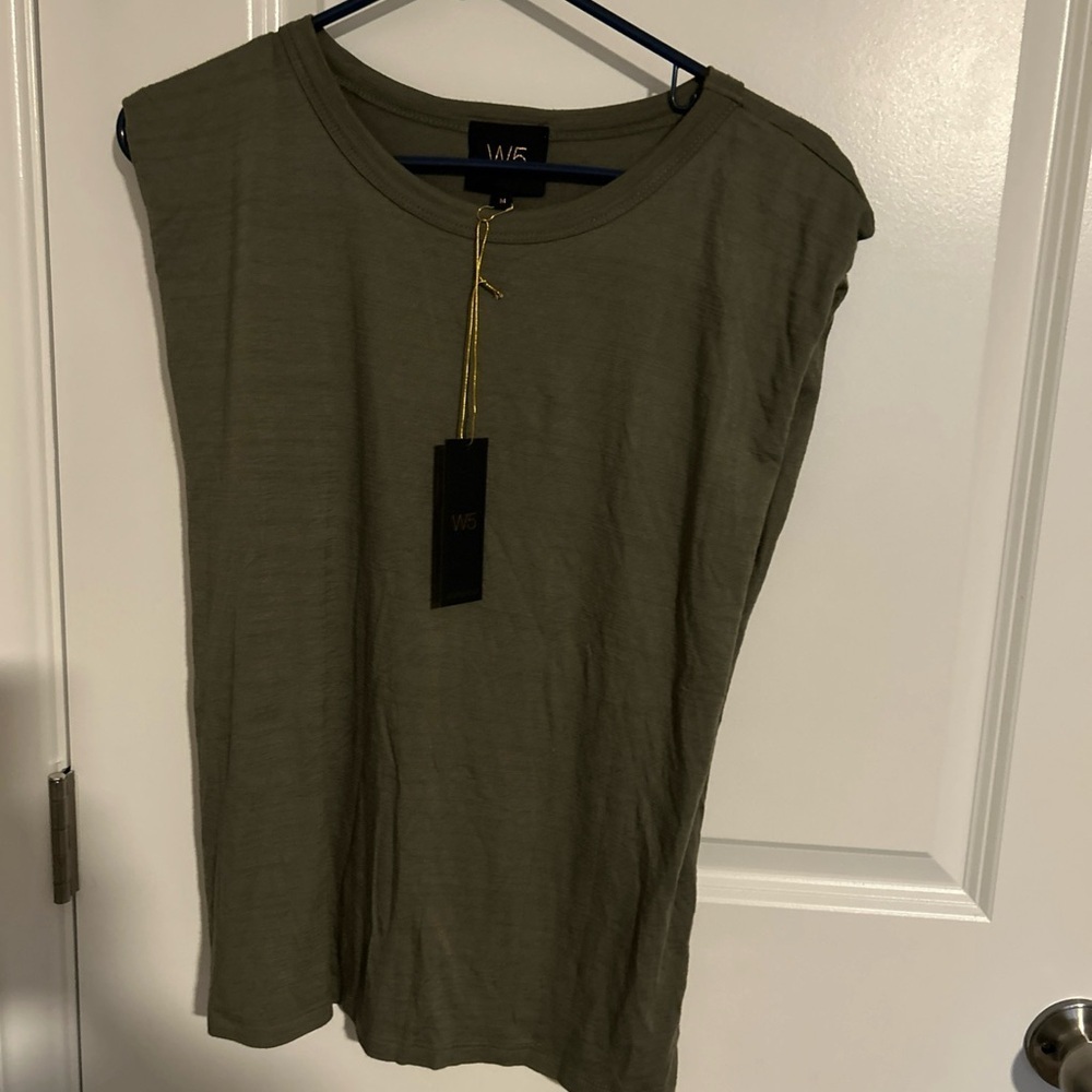 W5 Women’s Medium Green NWT Shirt Tank